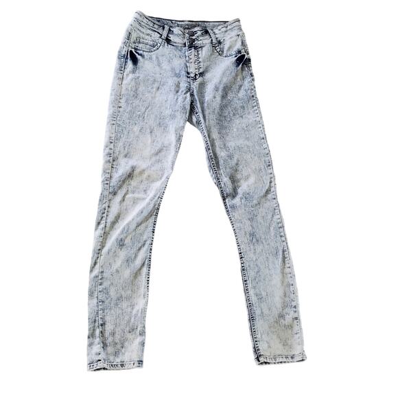 Vanilla Star | Lightweight Acid Wash High Rise Jeans - Picture 2 of 8
